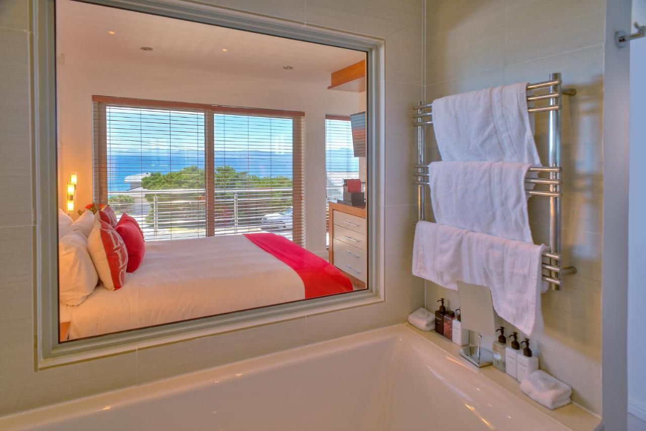 Sea Star Lodge Gansbaai Exterior foto