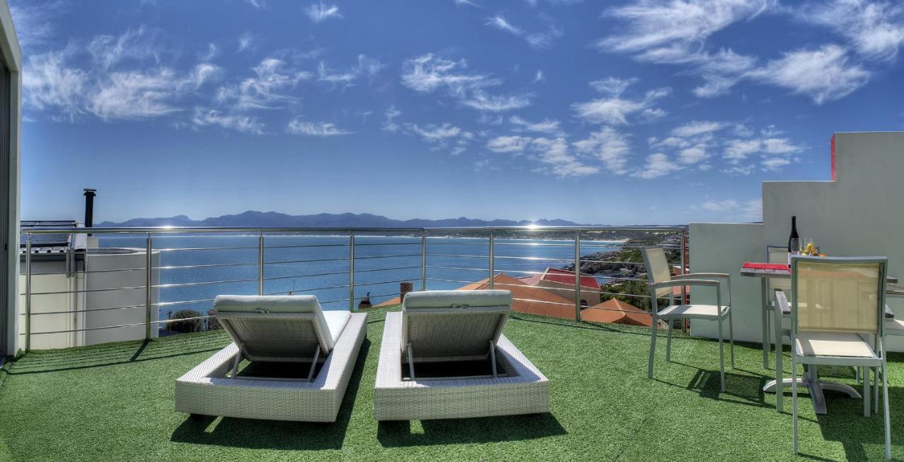 Sea Star Lodge Gansbaai Exterior foto