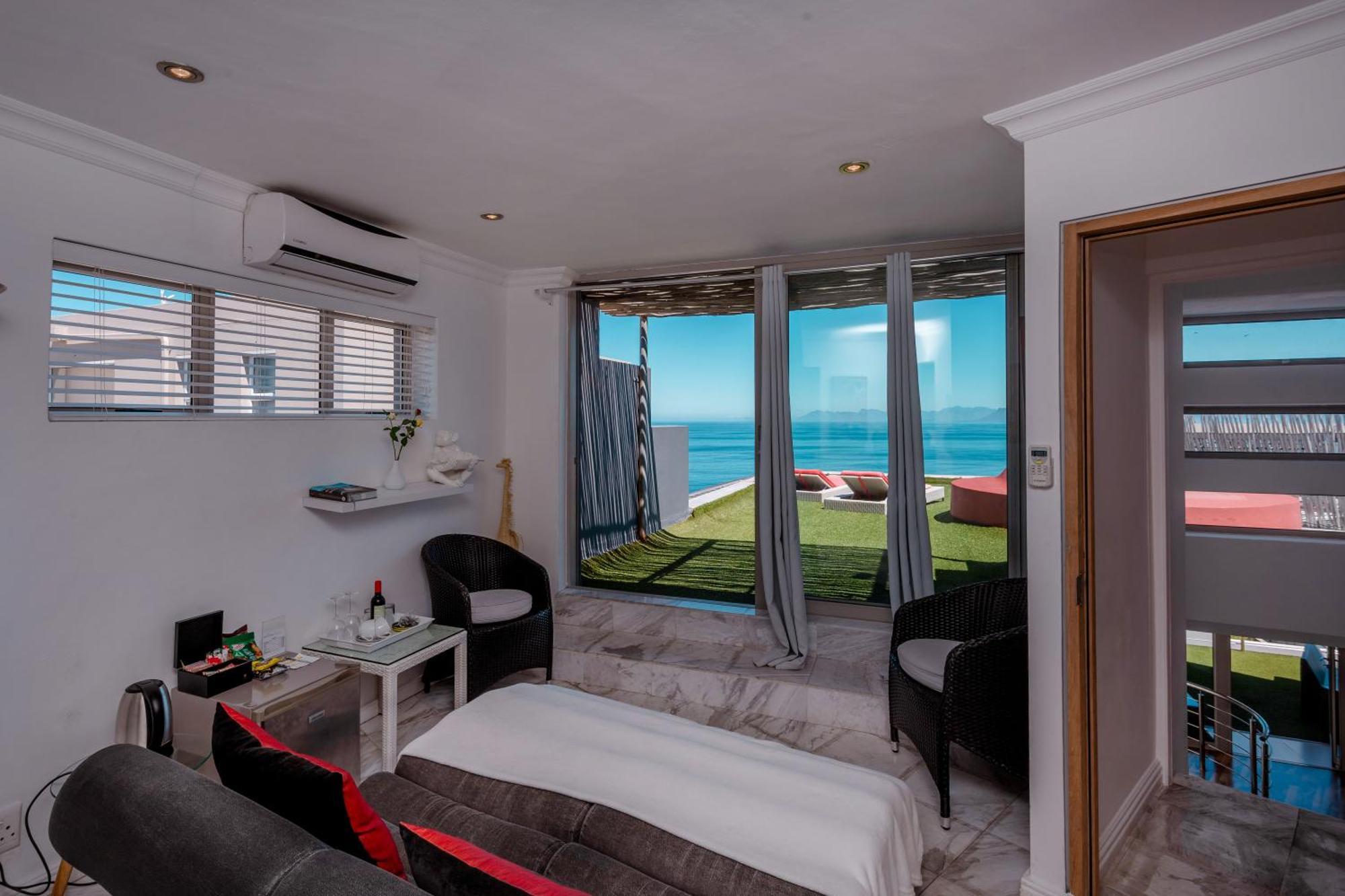 Sea Star Lodge Gansbaai Exterior foto